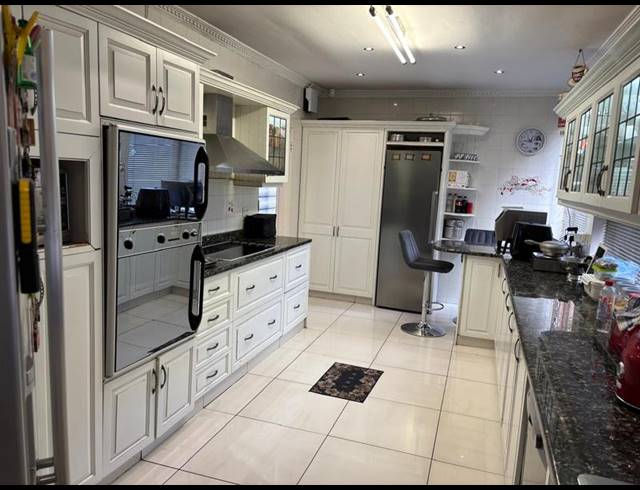 4 BEDROOM HOUSE FOR SALE IN DAWNCREST